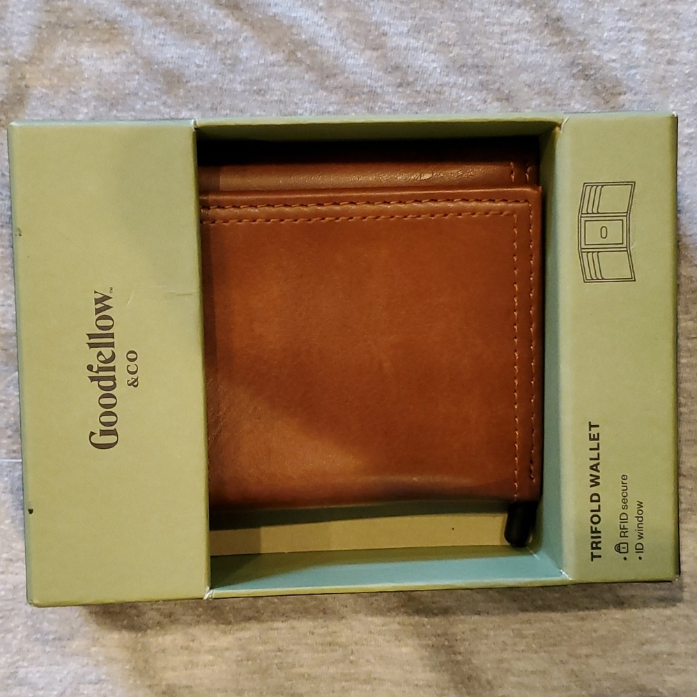 New Goodfellow trifold wallet